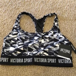 New Victoria’s Secret SpoRts Bra MEDIUM